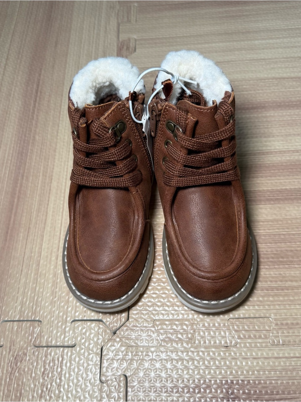 Old Navy Faux-Leather Lace-Up Sherpa-Lined Boots for Toddler Boys Size 7